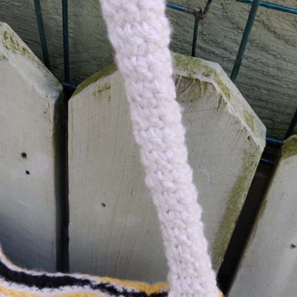 Handmade Crochet Mini Hand Bag - Picture 7 of 12